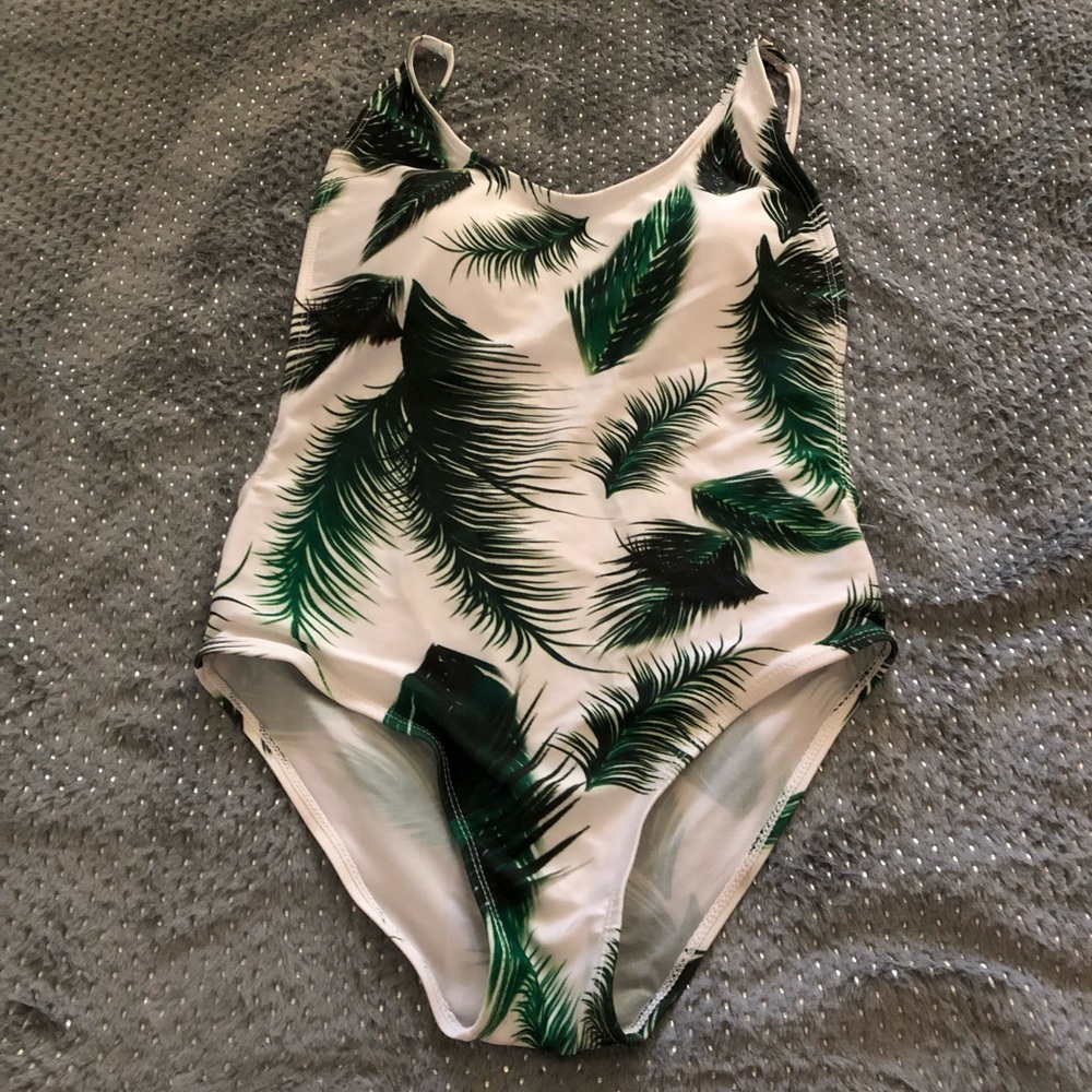 Green White Leaf One Piece Bikini 👙